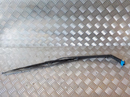 Toyota Yaris Viskerarm Med OEM Nr. 852220D060 Fra Toyota Ophugger