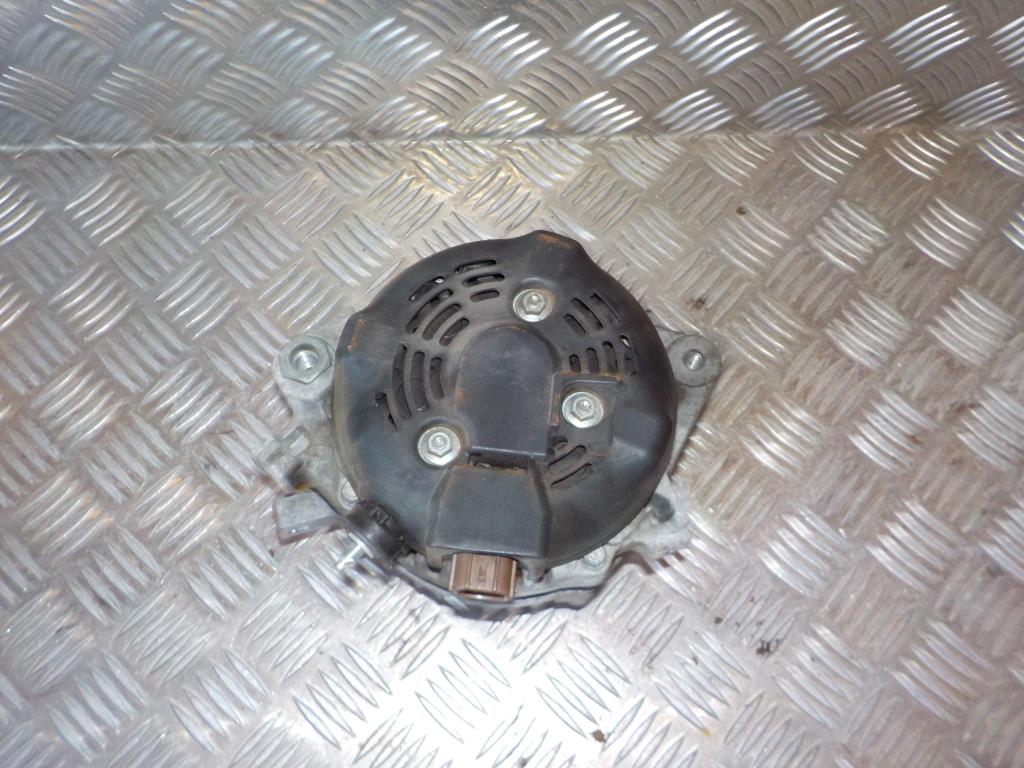 Toyota Yaris Generator Med OEM Nr. 270600Y041 Fra Toyota Ophugger