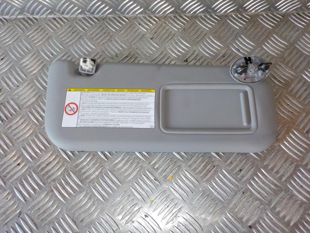 Toyota Yaris Solskærm Med OEM Nr. 743100D270 Fra Toyota Ophugger