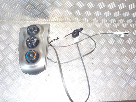 Toyota Yaris Varmeregulering Med OEM Nr. 554060D190 Fra Toyota Ophugger