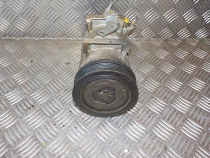 Peugeot 208 Aircondition Pumpe Med OEM Nr. 9672247080 Fra Peugeot Ophugger