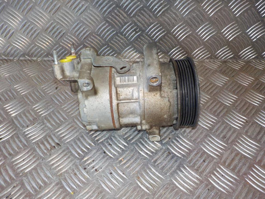 Peugeot 208 Aircondition Pumpe Med OEM Nr. 9822184980 Fra Peugeot Ophugger