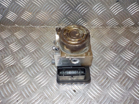 Peugeot 208 ABS Pumpe Med OEM Nr. 1609927580 Fra Peugeot Ophugger
