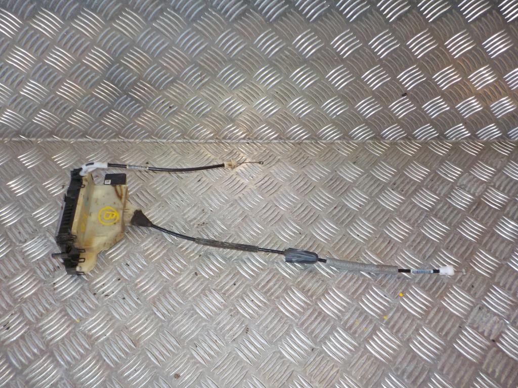 Peugeot 208 Dørlås Med OEM Nr. 9812501280 Fra Peugeot Ophugger