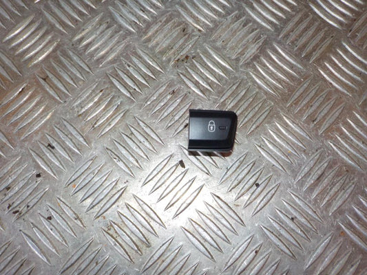 Peugeot 208 Kontakt Diverse Med OEM Nr. 96750883ZD	 Fra Peugeot Ophugger