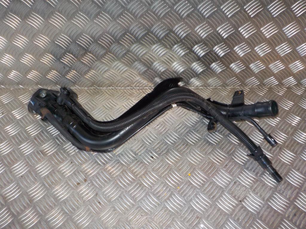 Hyundai I10 Tankrør Med OEM Nr. 310400X500 Fra Hyundai Ophugger