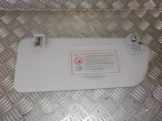 Peugeot 308 Solskærm Med OEM Nr. 8143VN Fra Peugeot Ophugger