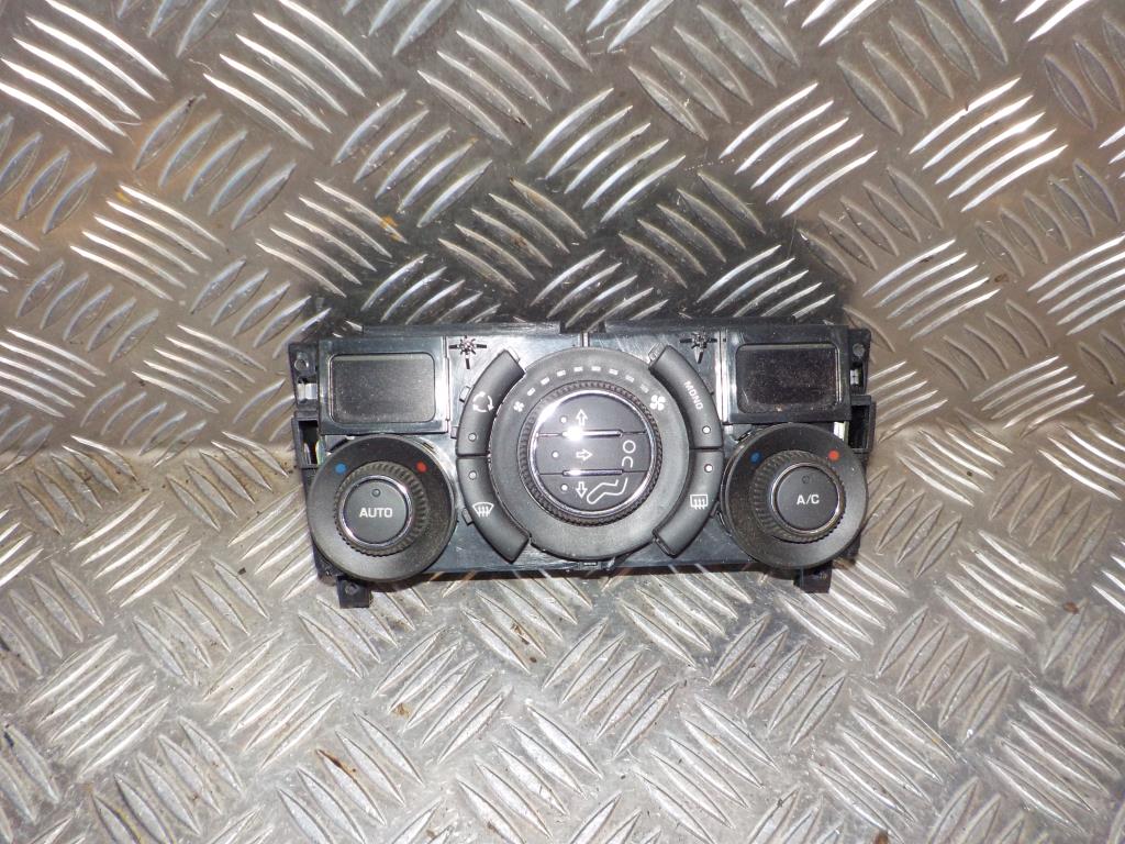 Peugeot 308 Varmeregulering Med OEM Nr. 96718462XT Fra Peugeot Ophugger