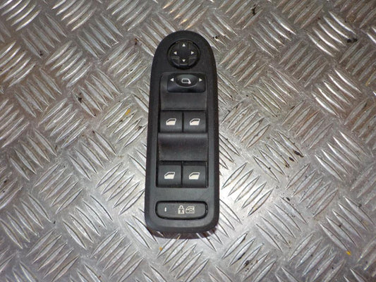 Peugeot 308 Kontakt Rudehejs Med OEM Nr. 96644915XT Fra Peugeot Ophugger