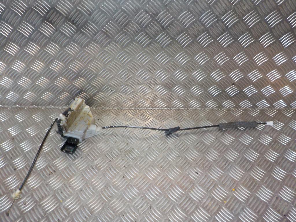 Peugeot 308 Dørlås Med OEM Nr. 9138Z7 Fra Peugeot Ophugger