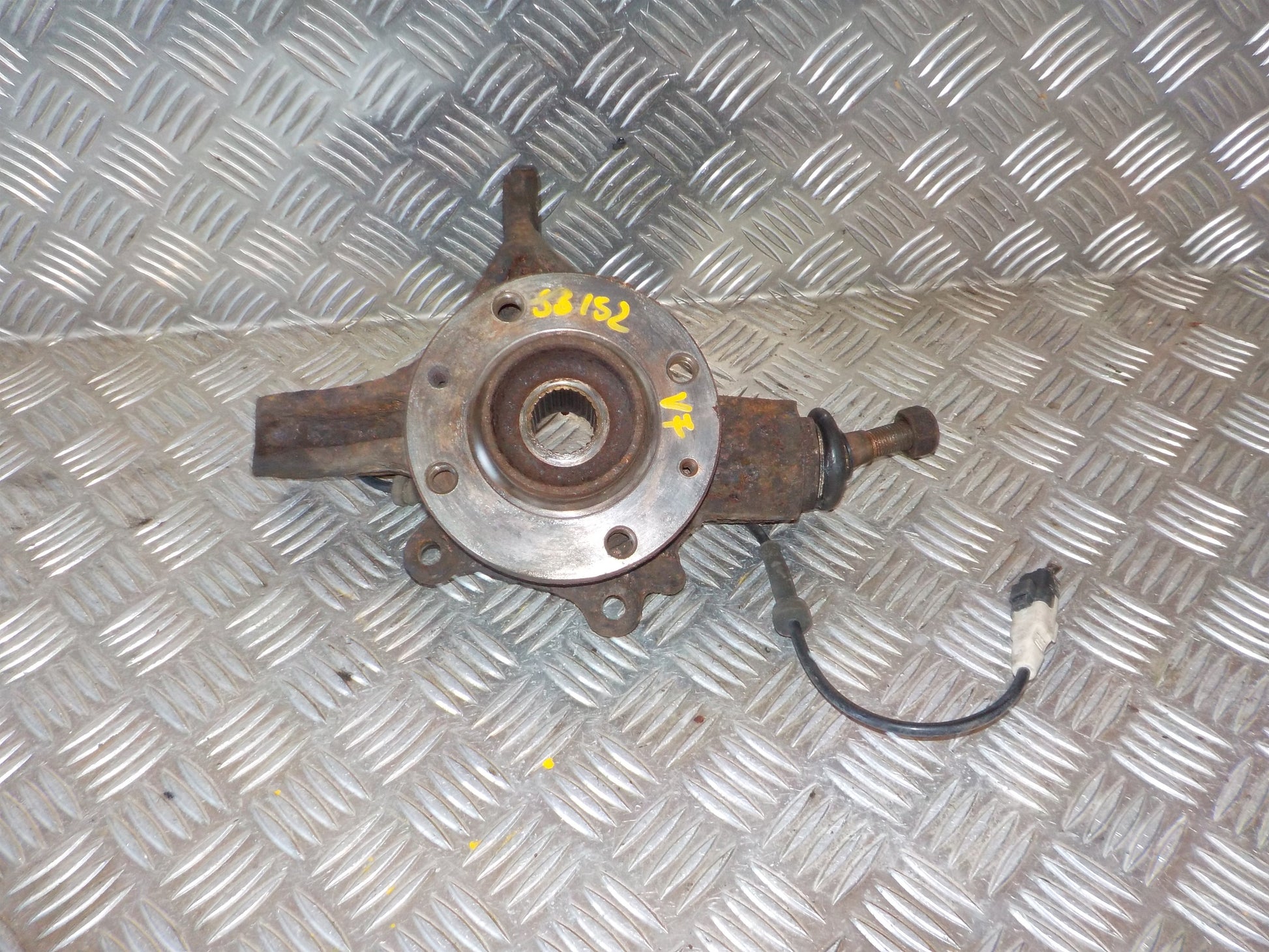 Citroen C4 Spindel For V Med OEM Nr. 364684 Fra Citroen Ophugger