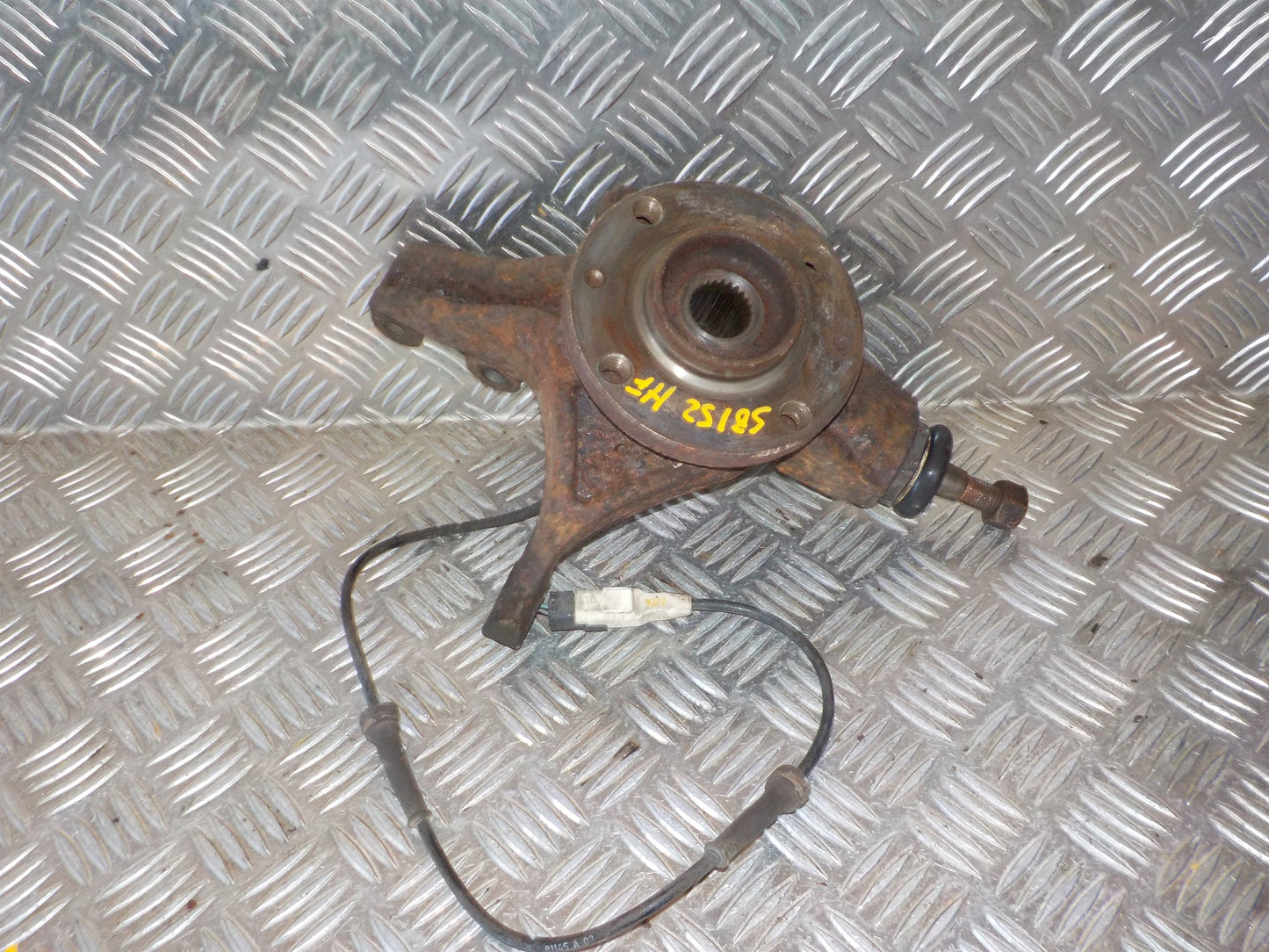 Citroen C4 Spindel For H Med OEM Nr. 364784 Fra Citroen Ophugger