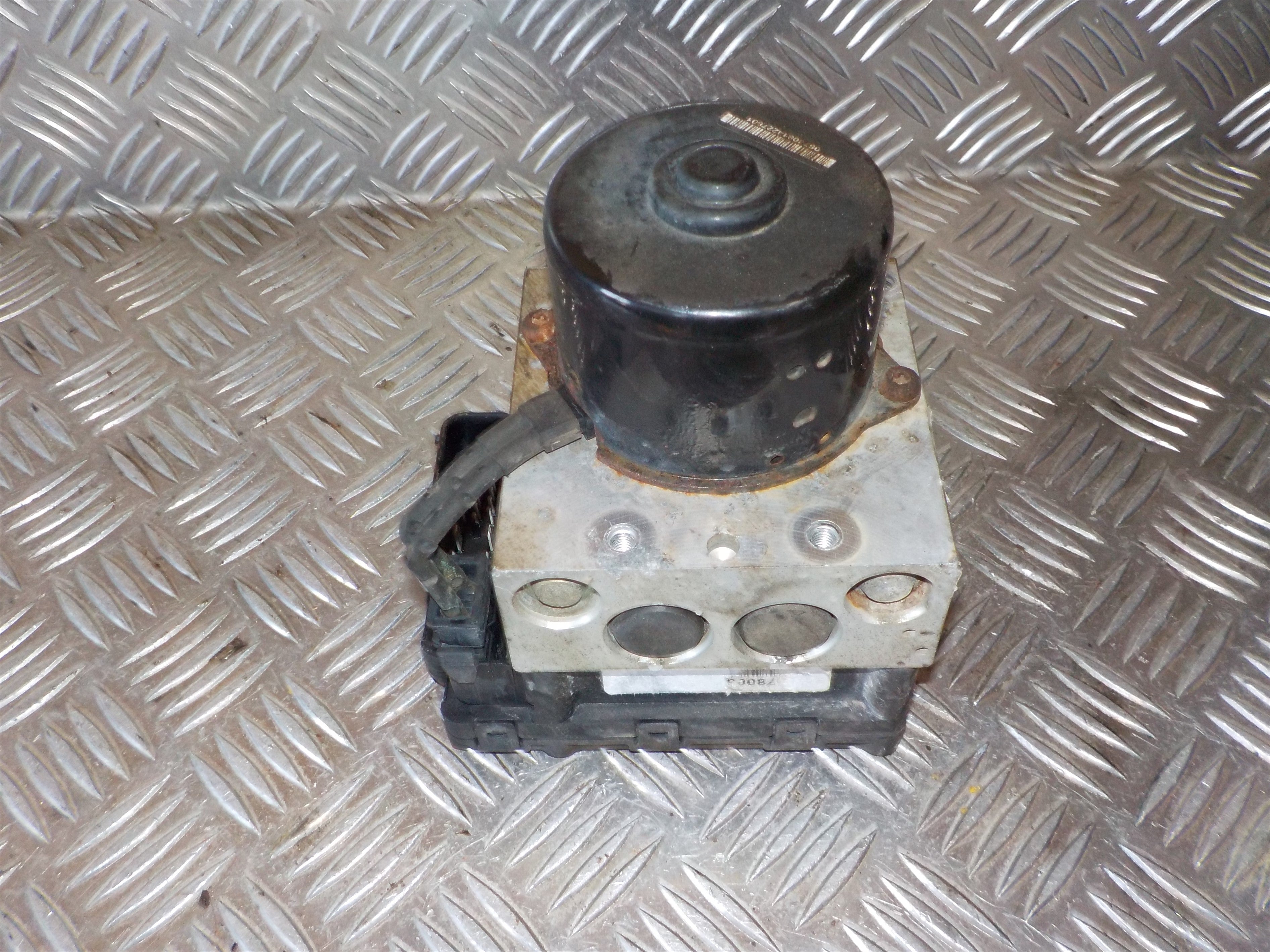 Seat Cordoba ABS Pumpe Med OEM Nr. 1J0698117A Fra Seat Ophugger