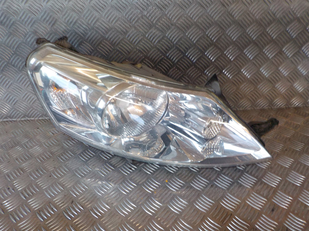 Citroen Jumpy Forlygte Med OEM Nr. 1400455380 Fra Citroen Ophugger