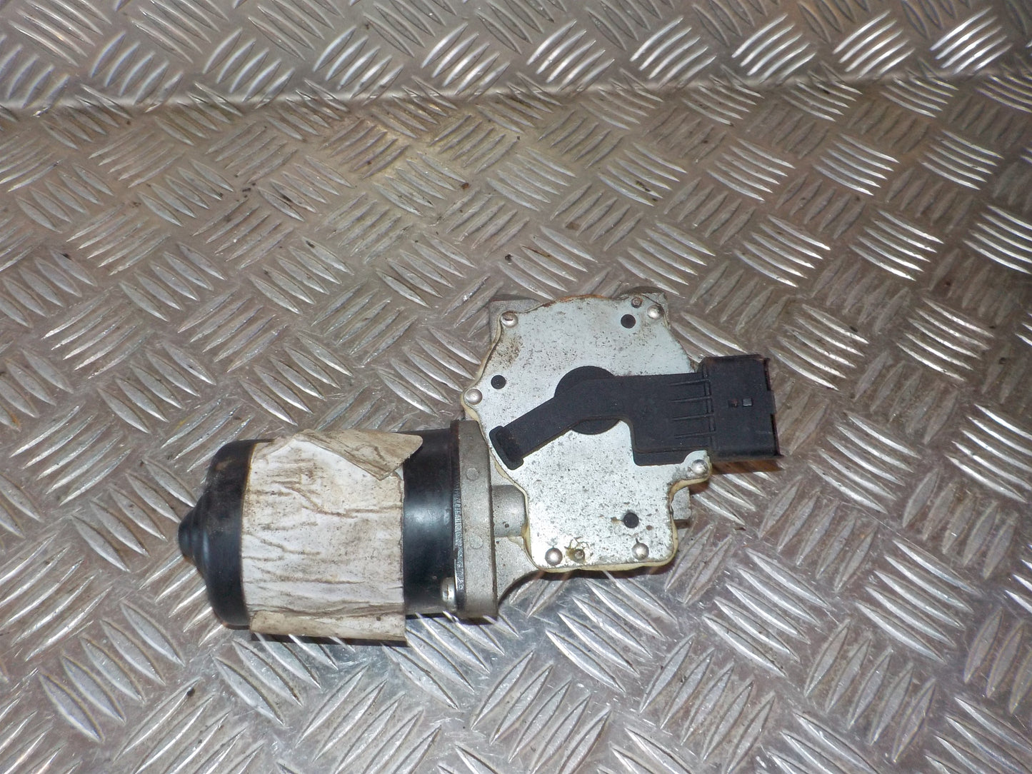 Citroen Jumpy Viskermotor Med OEM Nr. 6405GE Fra Citroen Ophugger