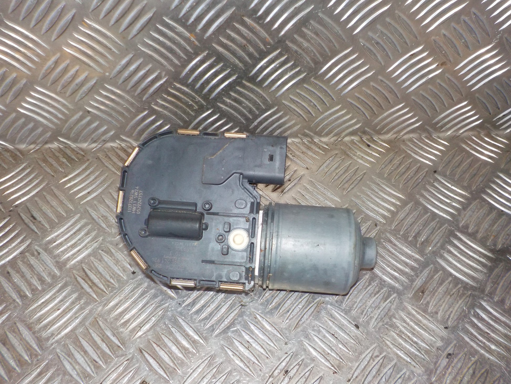 Volvo S40/V50 Viskermotor Med OEM Nr. 0390241924 Fra Volvo Ophugger