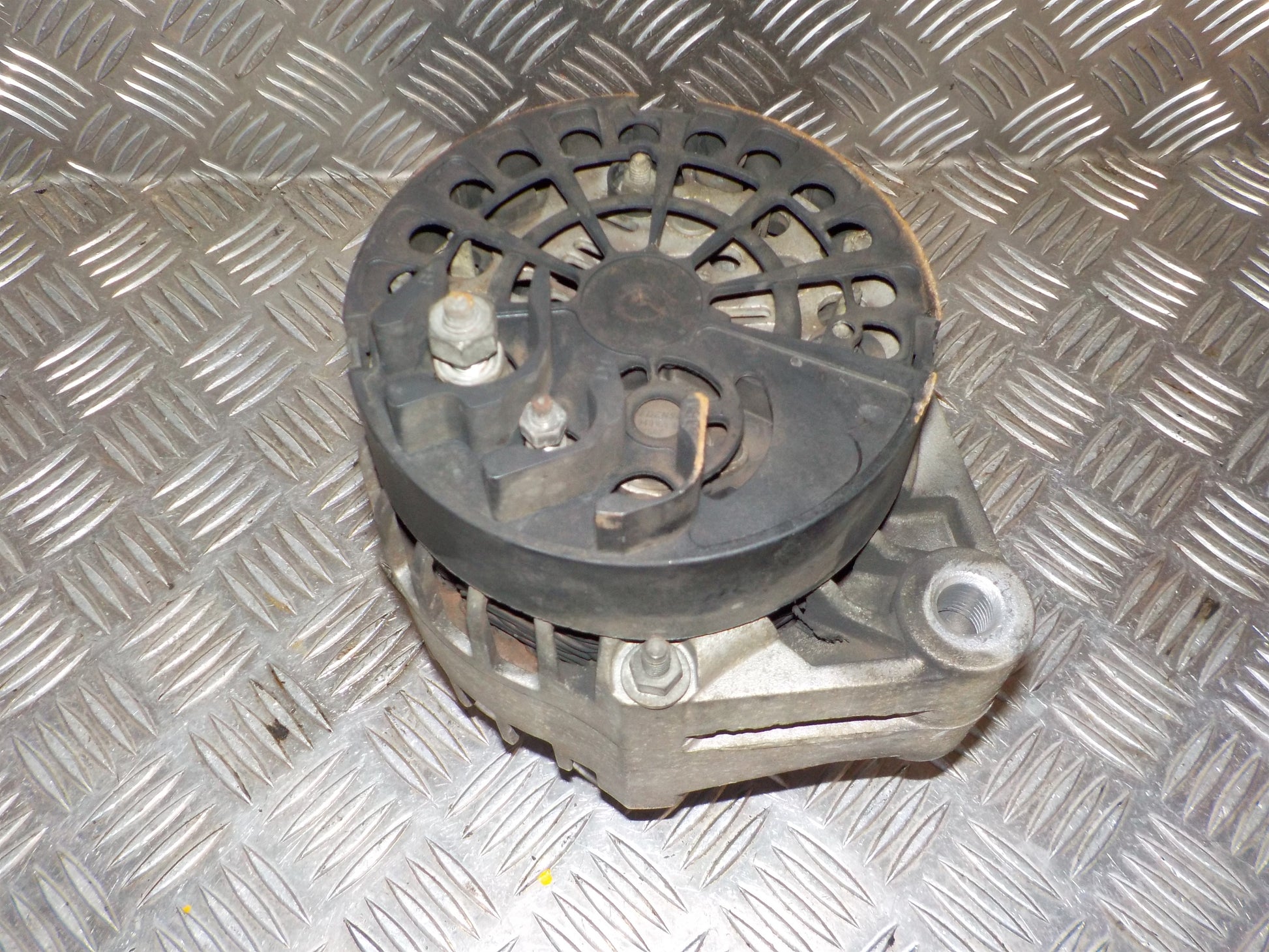 Opel Vectra C Generator Med OEM Nr. 93180098 Fra Opel Ophugger