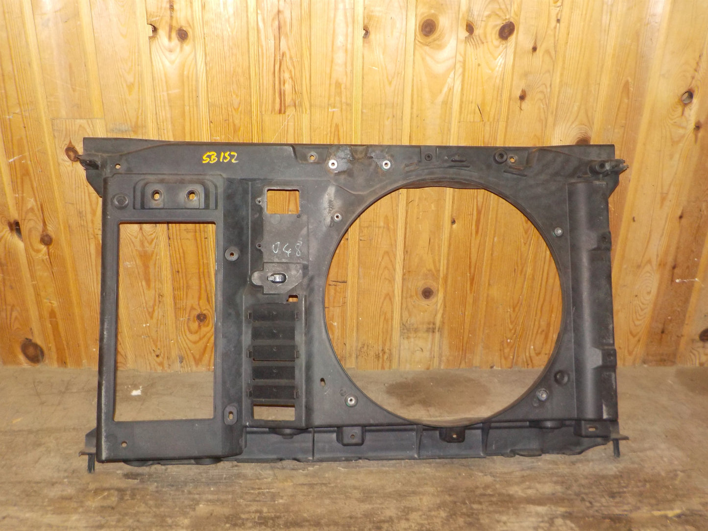 Citroen C4 Frontkasse Med OEM Nr. 7104V2 Fra Citroen Ophugger