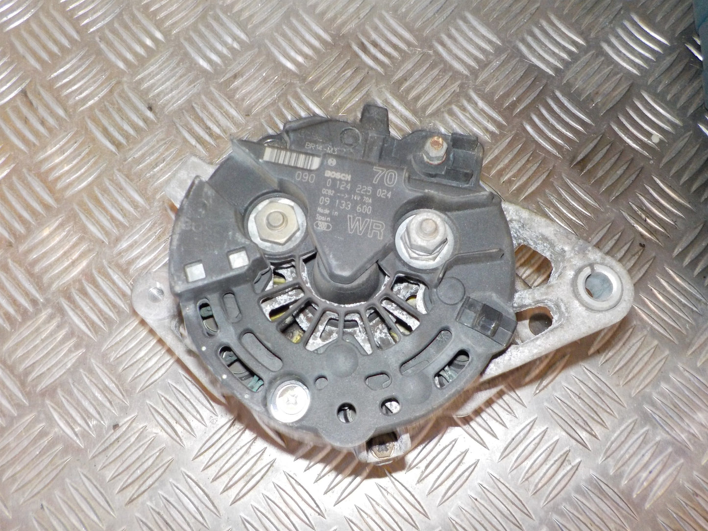 Opel Corsa C Generator Med OEM Nr. 0124225024 Fra Opel Ophugger