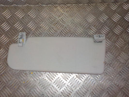 VW UP Solskærm Med OEM Nr. 6R0857551K2F4 Fra VW Ophugger