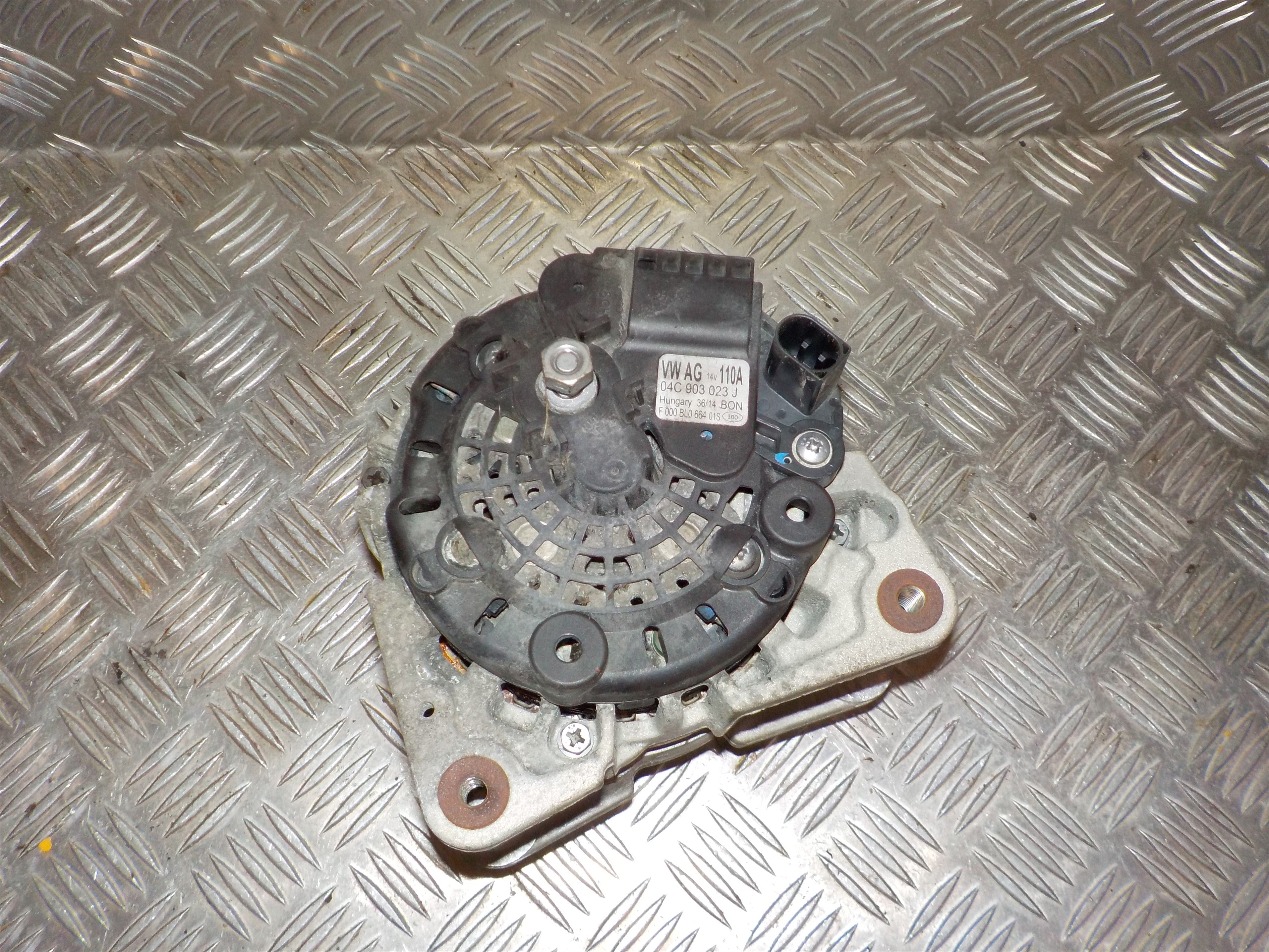 VW Up Generator Med OEM Nr. 04C903023JX Fra VW Ophugger
