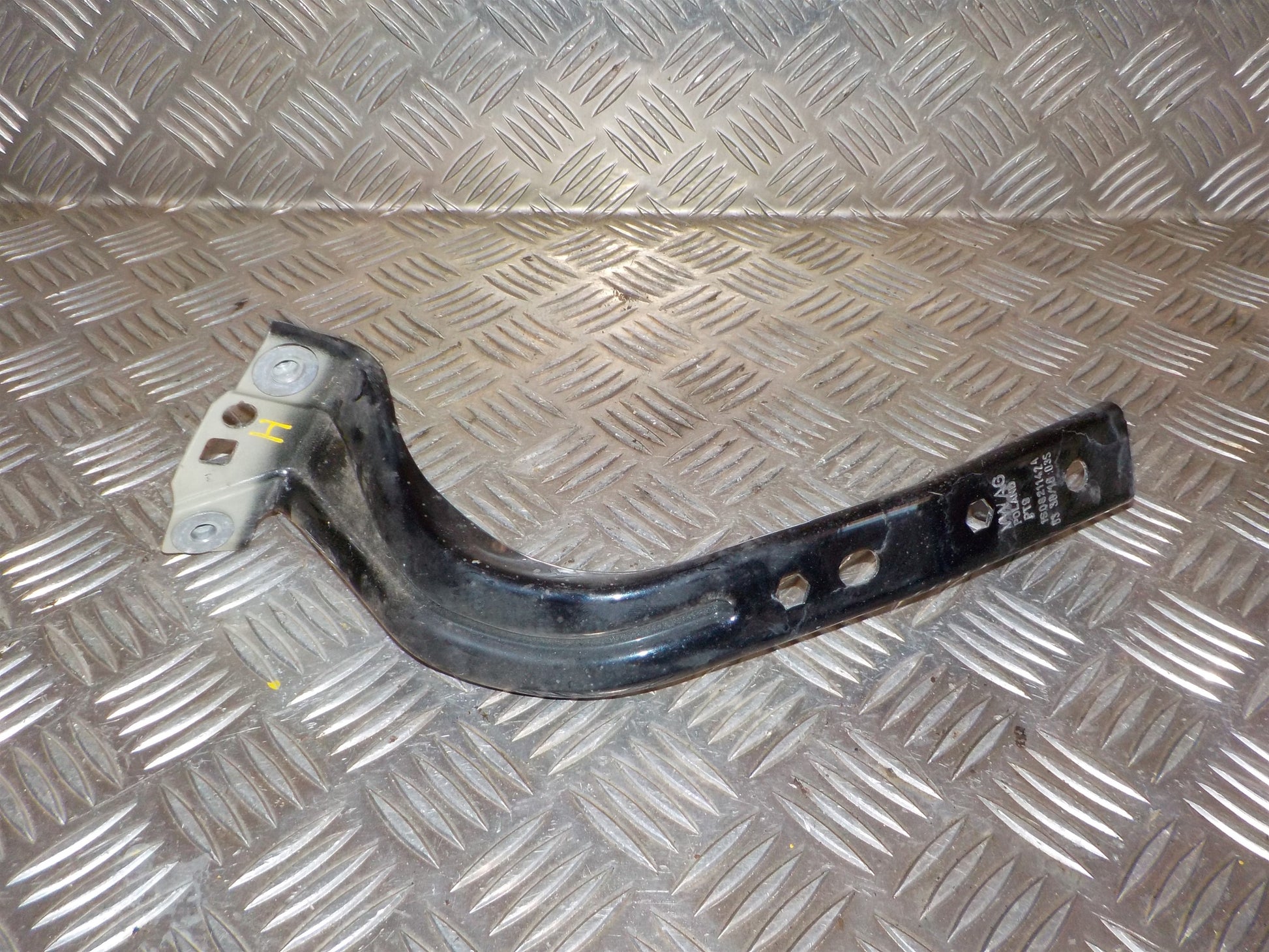 Seat Mii Forskærm H Med OEM Nr. 1S0821142A Fra Seat Ophugger