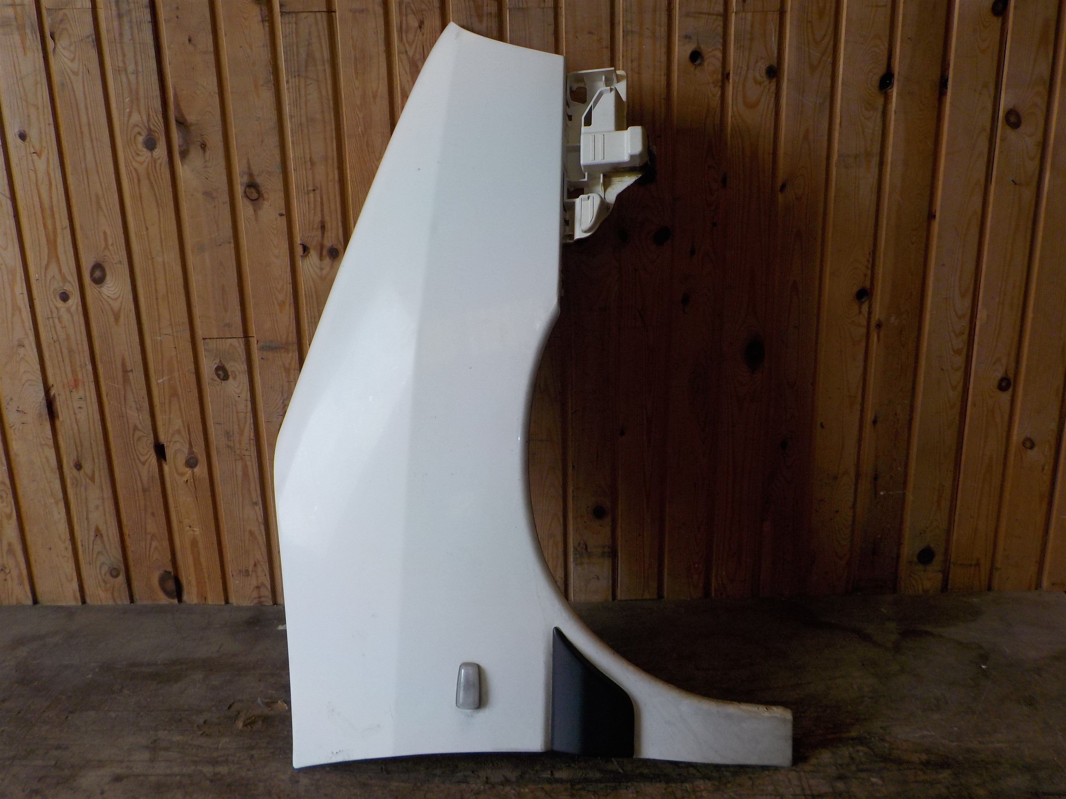 Fiat Scudo Forskærm H Med OEM Nr. 9467001088 Fra Fiat Ophugger