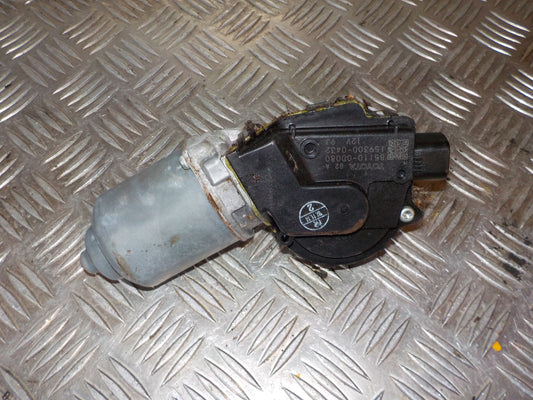 Toyota Yaris Viskermotor Med OEM Nr. 851100D080 Fra Toyota Ophugger