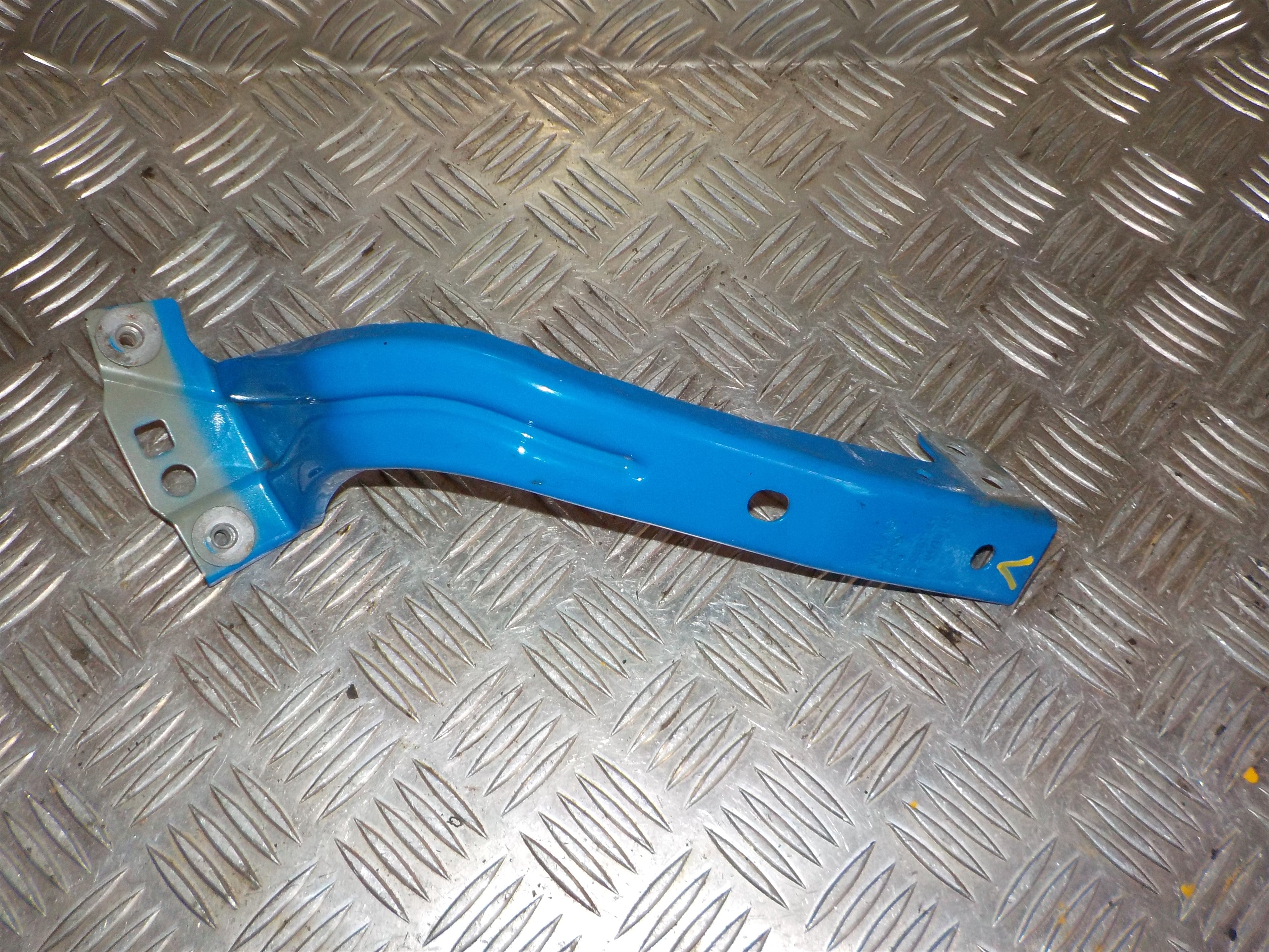 VW Up Front, Løsdele Med OEM Nr. 1S0821141 Fra VW Ophugger