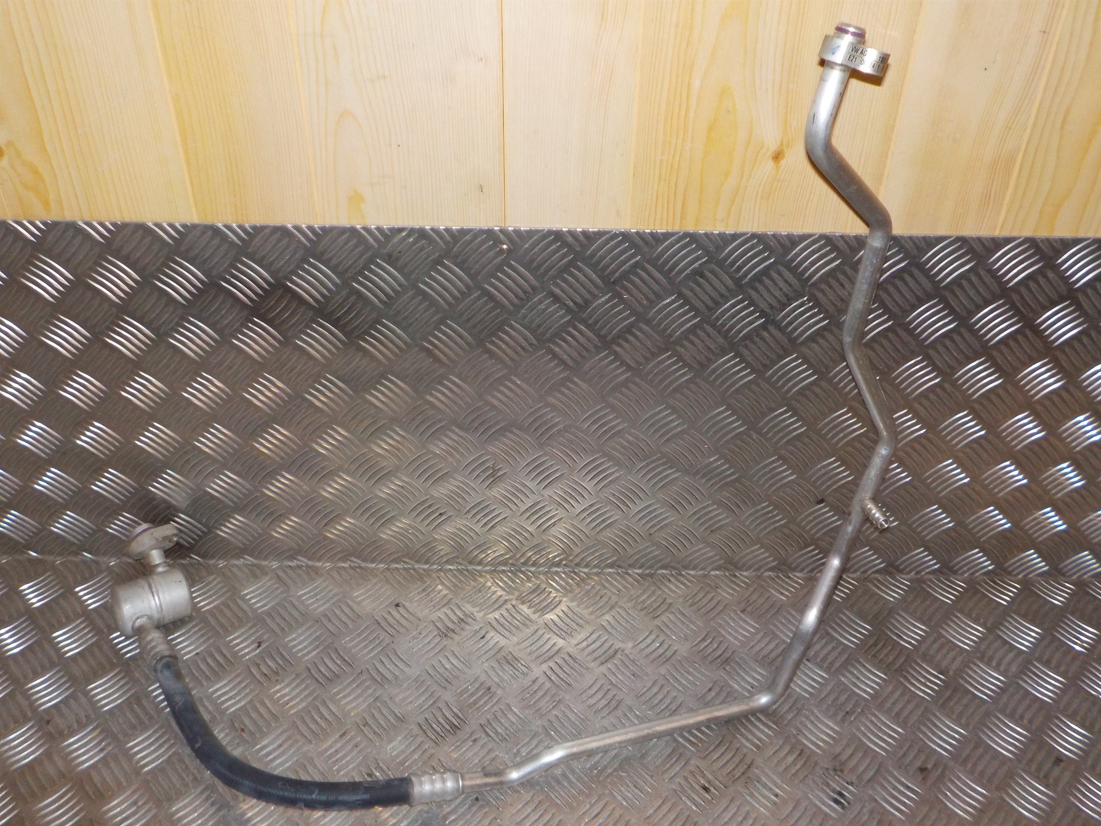 VW Up Aircond. Rør/Slang/Ventiler Med OEM Nr. 1S0820743D Fra VW Ophugger
