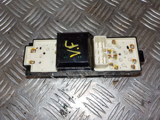 Kia Picanto Kontakt Rudehejs Med OEM Nr. 9857007200 Fra Kia Ophugger