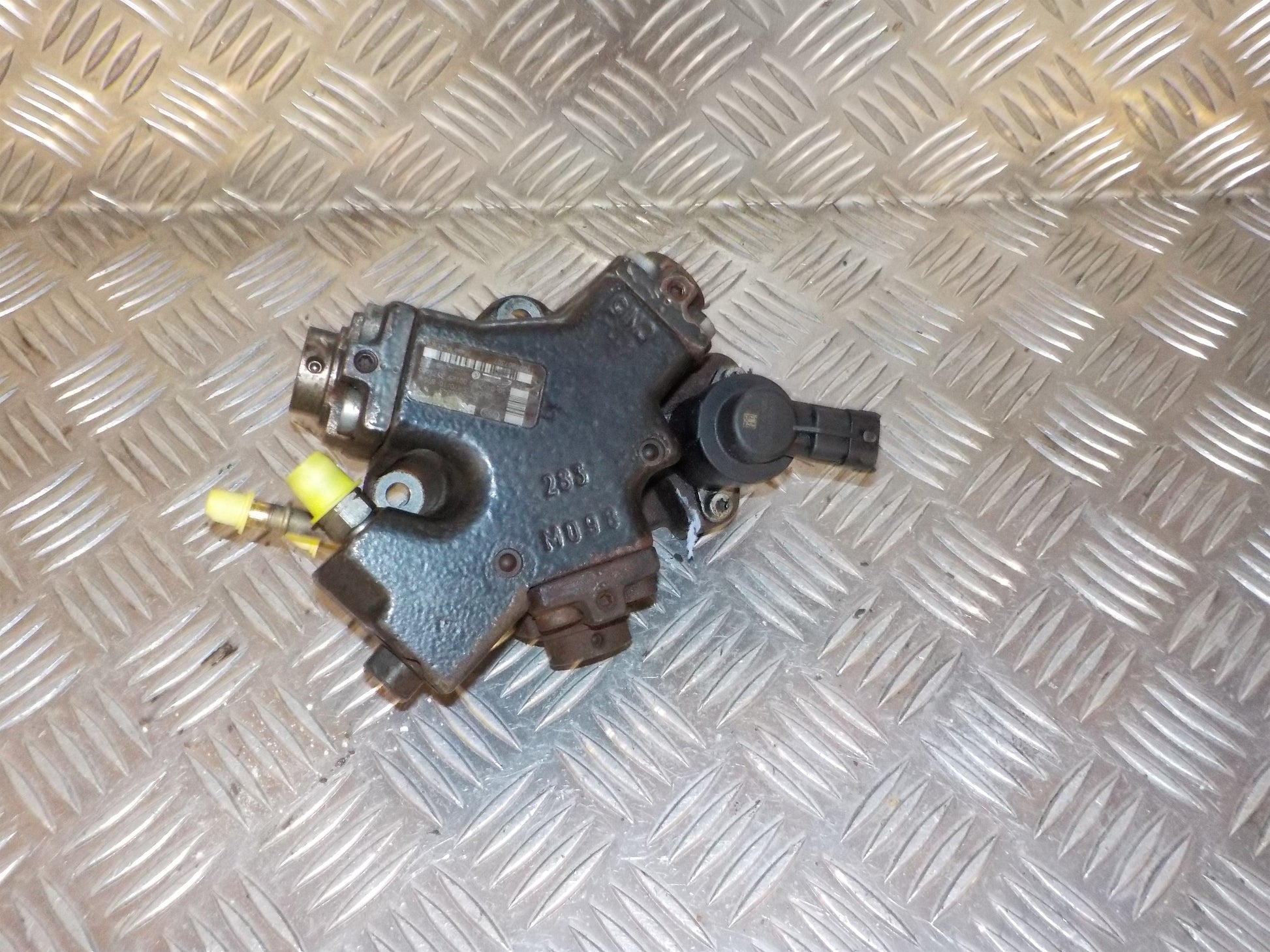 Fiat Punto Evo Højtrykspumpe Med OEM Nr. 0445010243 Fra Fiat Ophugger