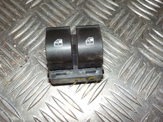 Fiat Punto Evo Kontakt Rudehejs Med OEM Nr. 735500050 Fra Fiat Ophugger