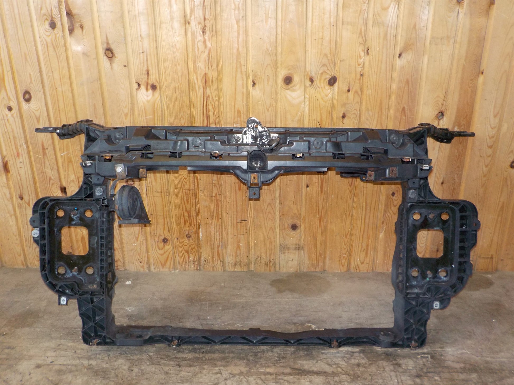 Fiat Punto Evo Frontkasse Med OEM Nr. 50508540 Fra Fiat Ophugger