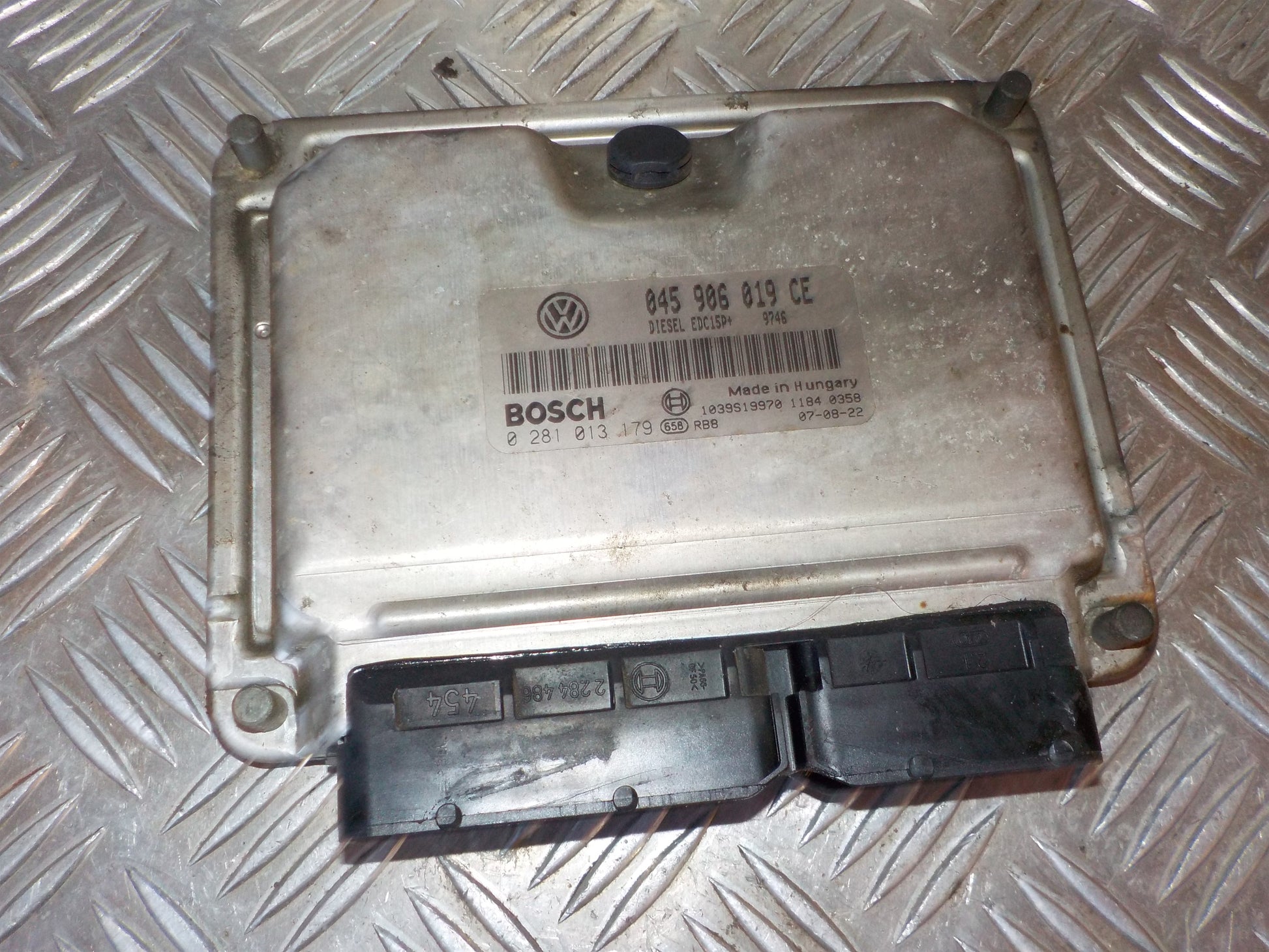 Skoda Fabia Motorstyring - Motorstyreboks - Injection Elboks Med OEM Nr. 045906019CE Fra Skoda Ophugger