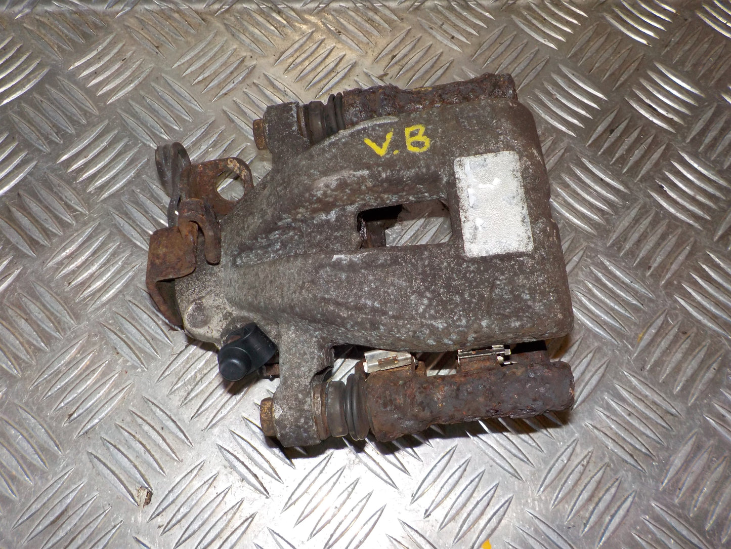 Peugeot 207 Bremsekaliber VB Med OEM Nr. 4400T0 Fra Peugeot Ophugger