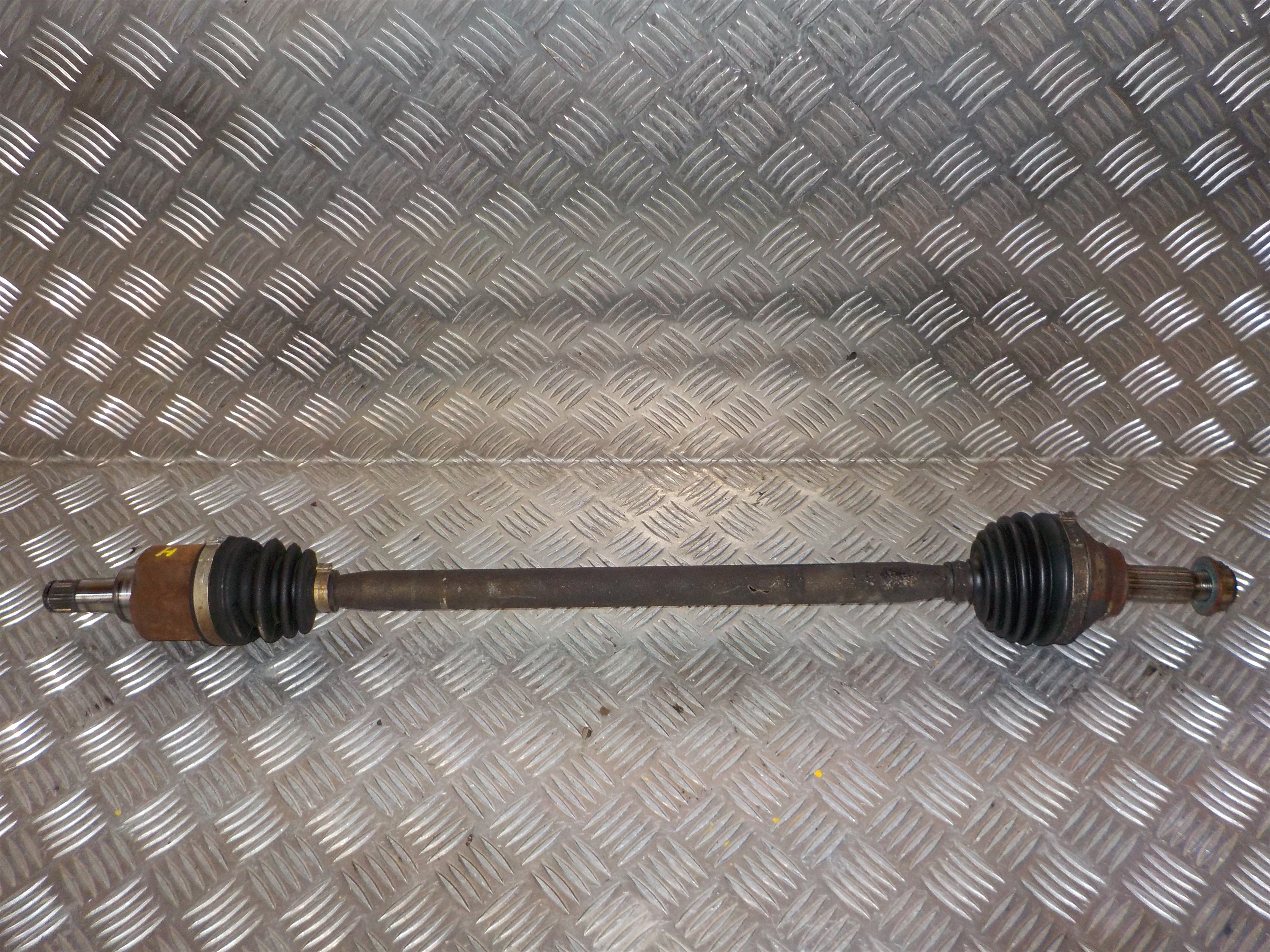 Skoda Citigo Trækaksel For H Med OEM Nr. 1S0407762J Fra Skoda Ophugger
