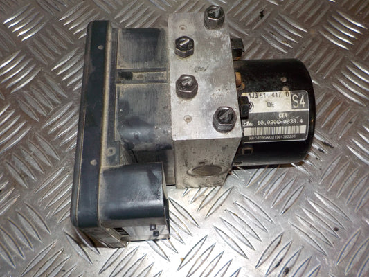 VW Bora 1J Abs Pumpe Med OEM Nr. 1C0907379K Fra VW Ophugger