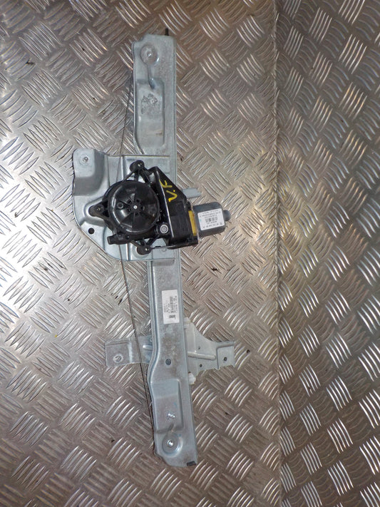 Peugeot 208 Rudemotor - Rudehejs Med OEM Nr. 9674254480 Fra Peugeot Ophugger