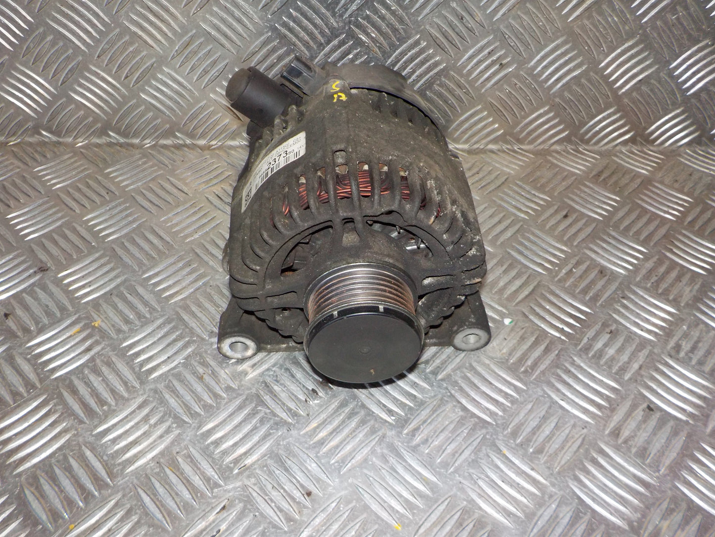 Peugeot 208 Generator Med OEM Nr. 1986A01534 Fra Peugeot Ophugger