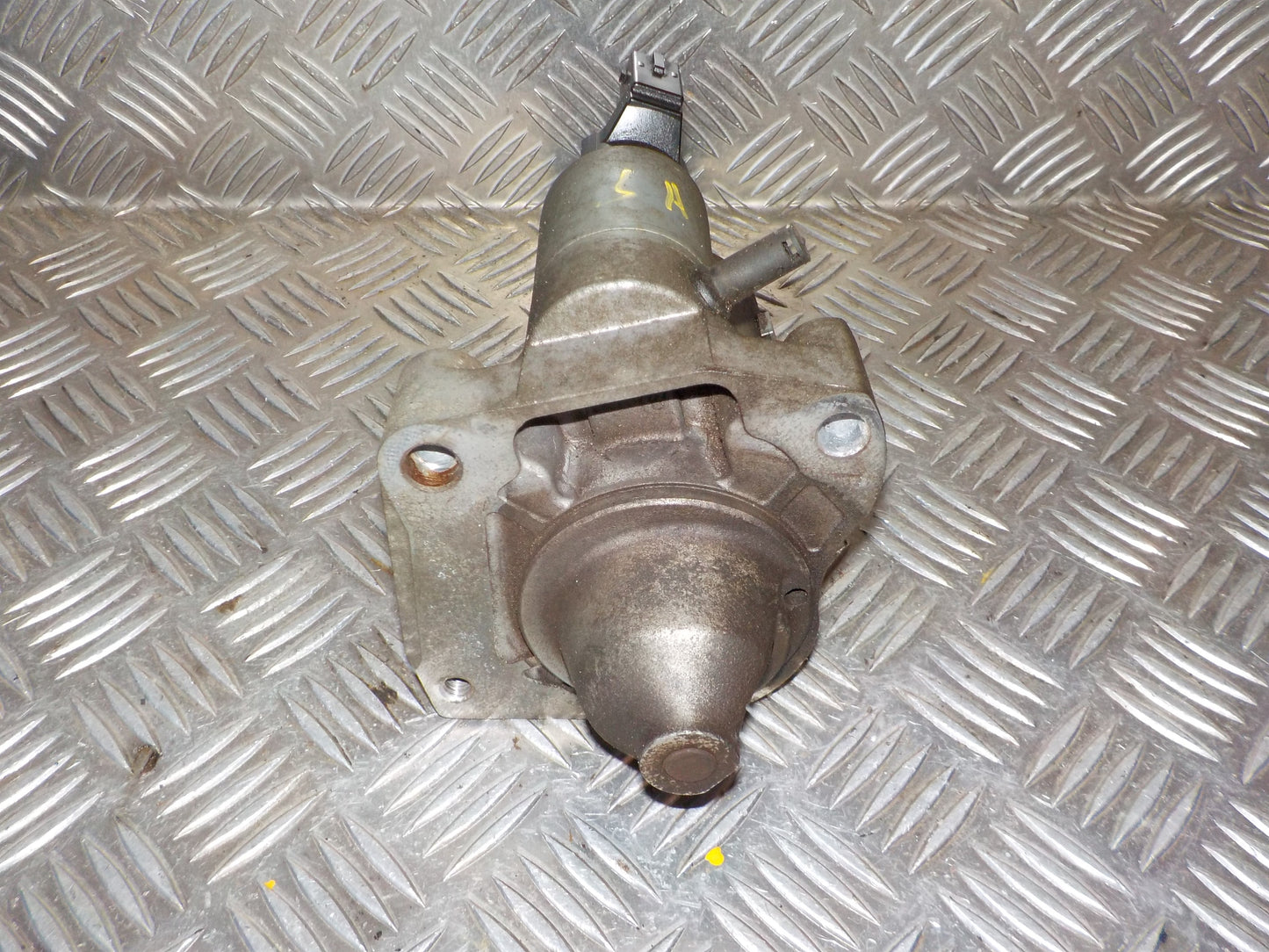 Peugeot 208 Starter Med OEM Nr. 9671530880 Fra Peugeot Ophugger