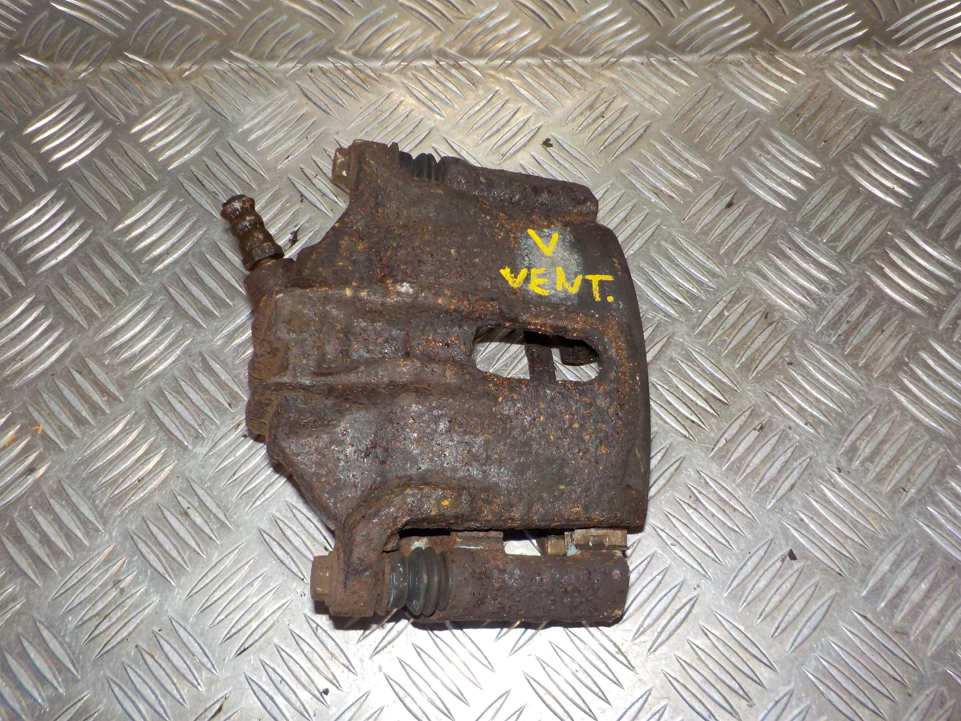 Peugeot 208 Bremsekaliber VF Med OEM Nr. 1651756680 Fra Peugeot Ophugger