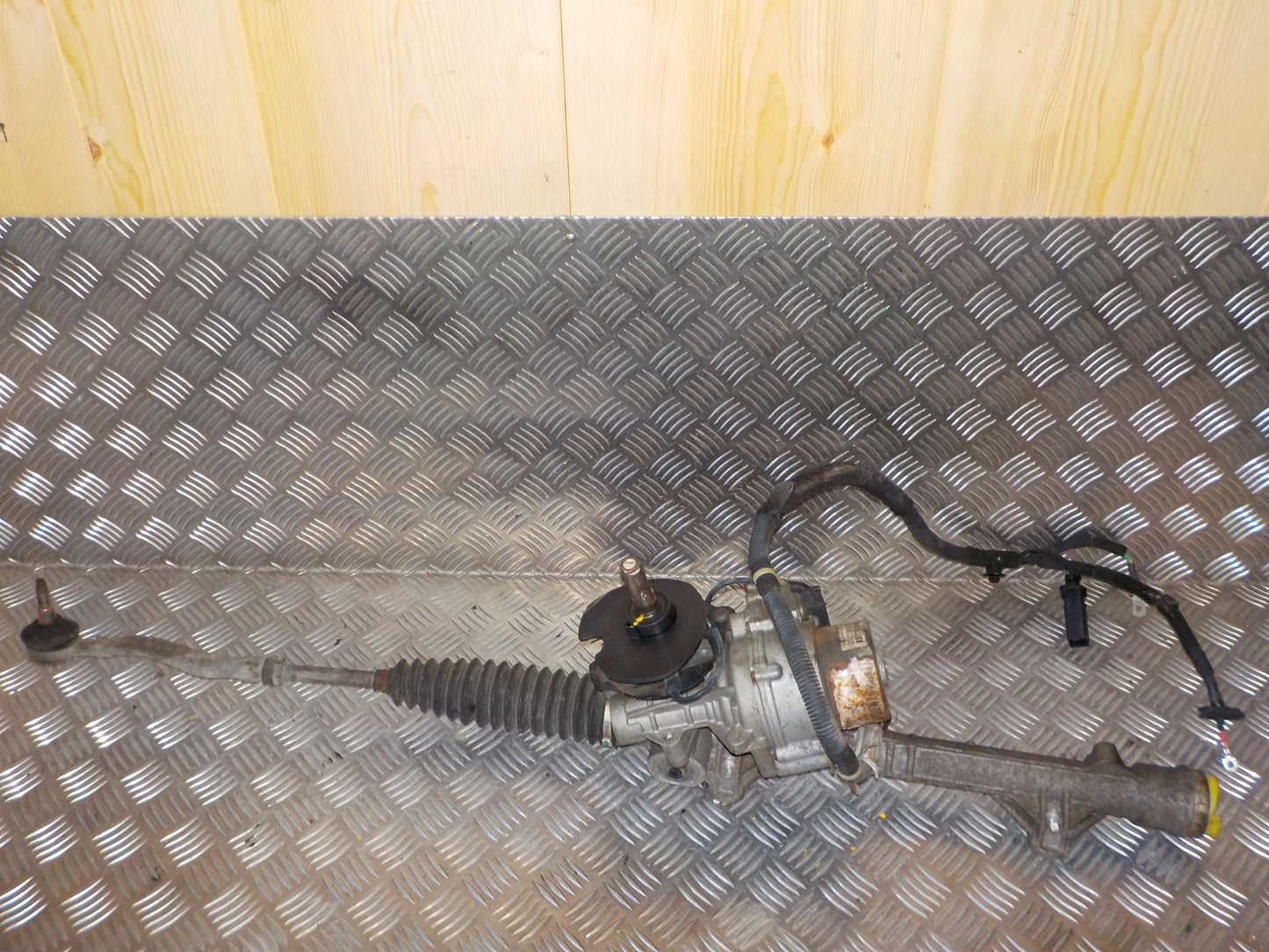 Peugeot 208 Tandstang Med OEM Nr. 1627690480	 Fra Peugeot Ophugger