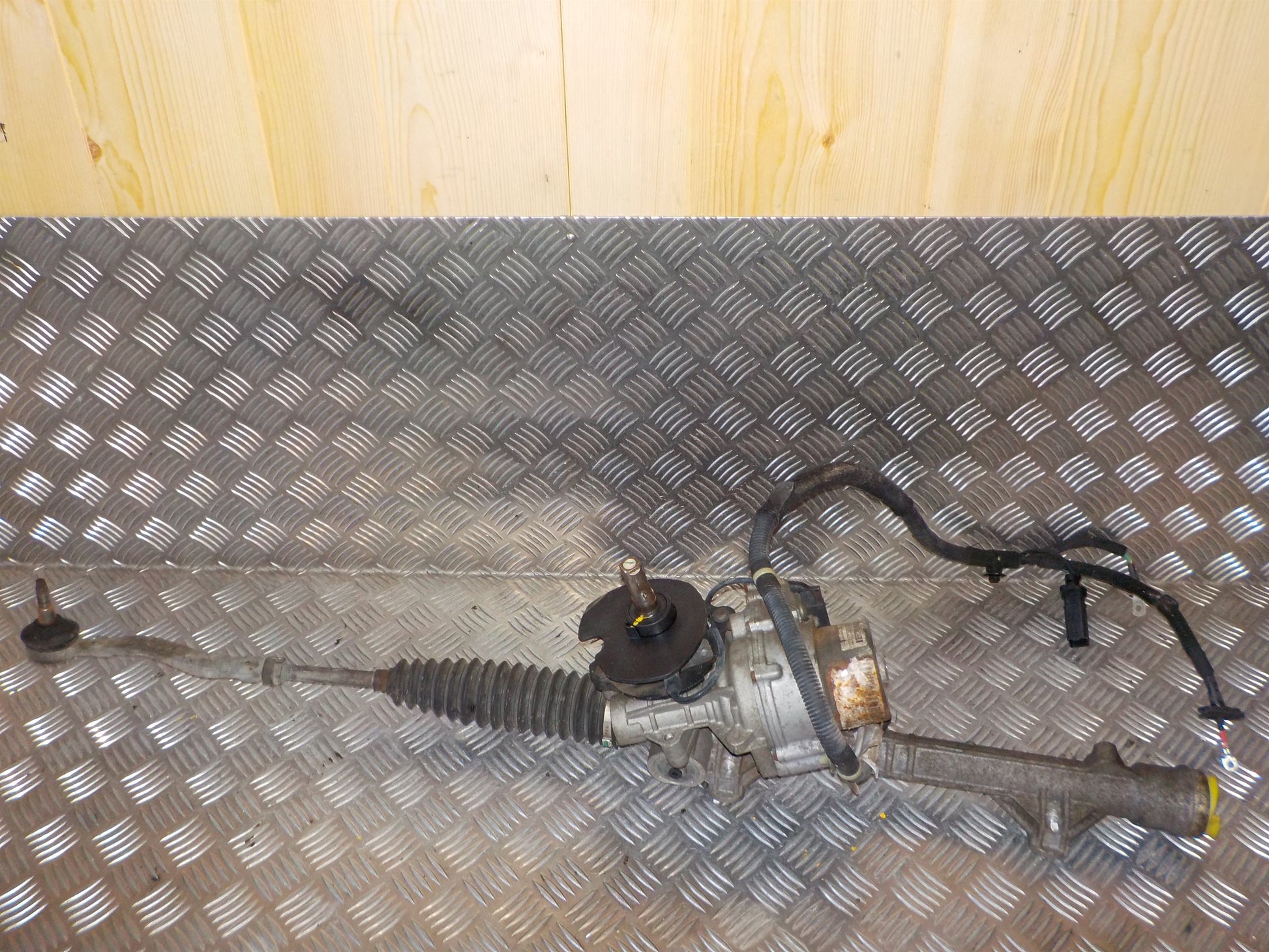 Peugeot 208 Tandstang Med OEM Nr. 1627690480	 Fra Peugeot Ophugger