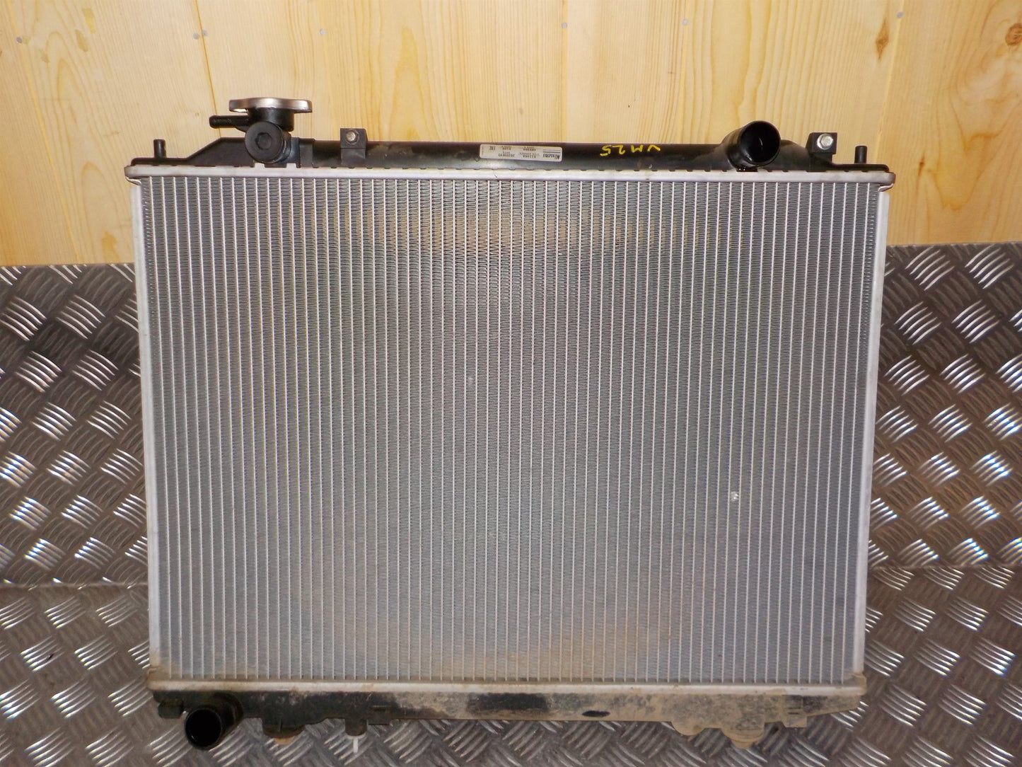 Mazda Pickup B Køler Med OEM Nr. WLW115200 Fra Mazda Ophugger