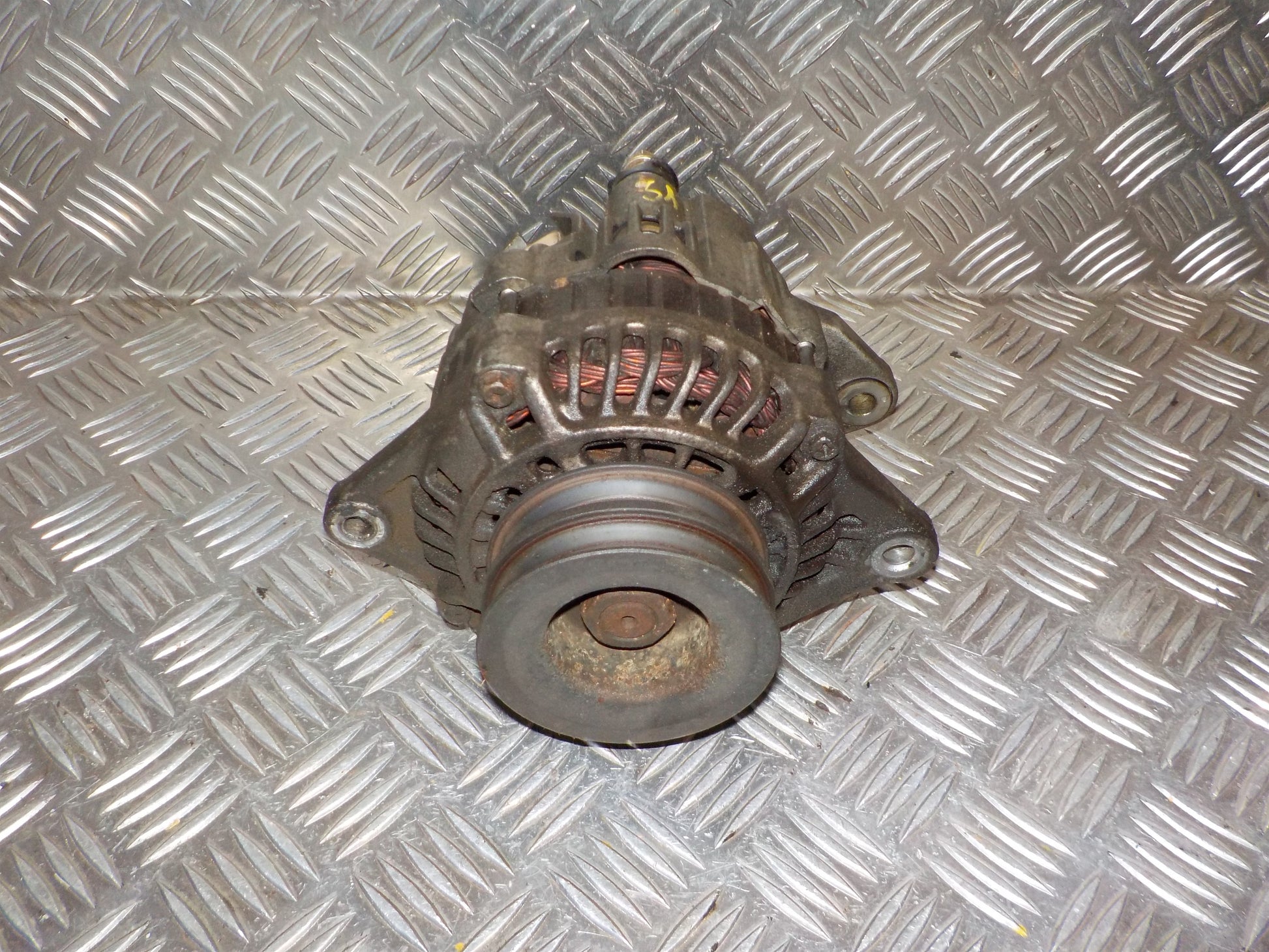 Mazda Pickup B Generator Med OEM Nr. WL9118300 Fra Mazda Ophugger