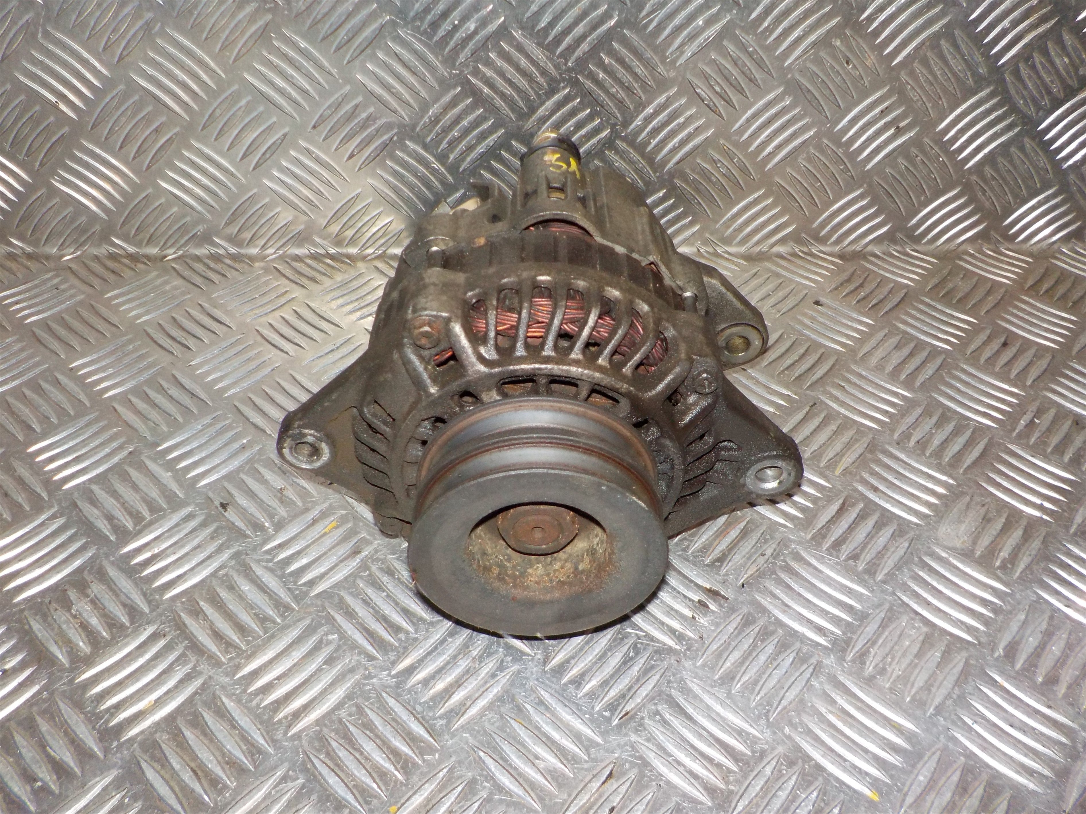 Mazda Pickup B Generator Med OEM Nr. WL9118300 Fra Mazda Ophugger