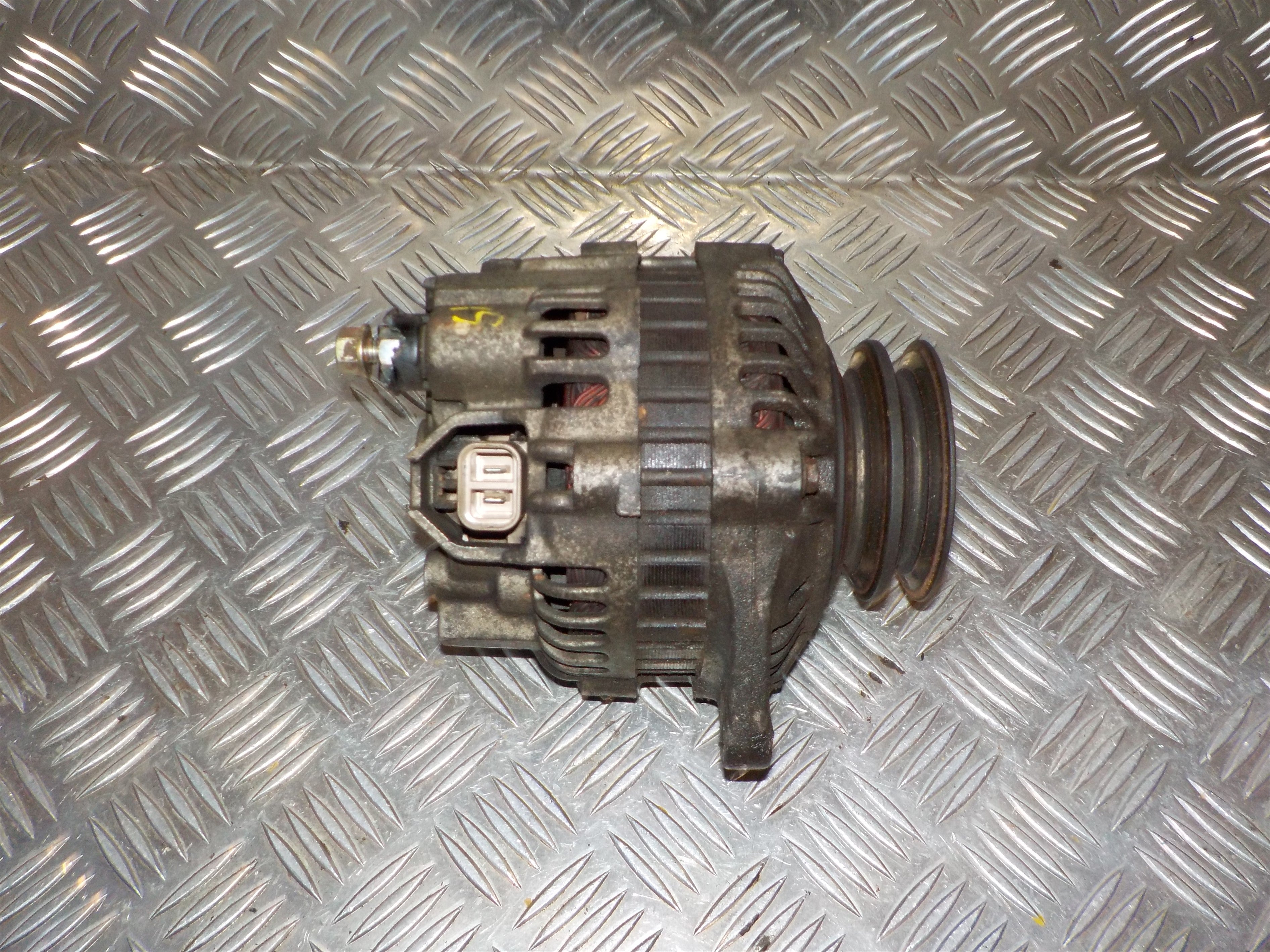 Mazda Pickup B Generator Med OEM Nr. A2TA6099AT Fra Mazda Ophugger