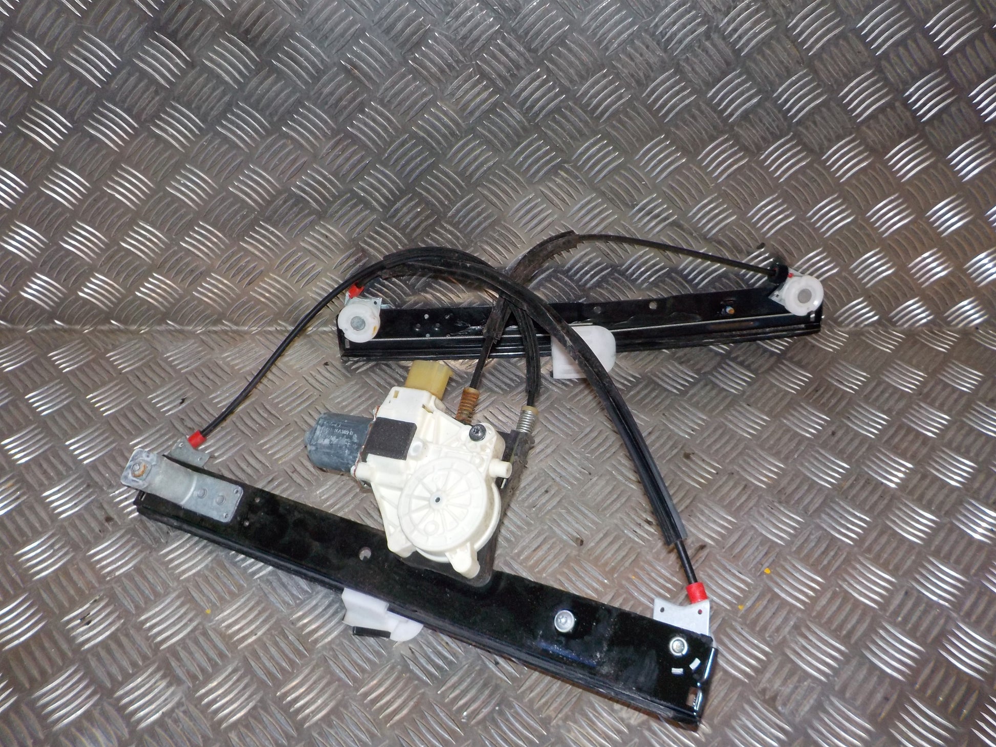 Ford Mondeo 4 Rudemotor - Rudehejs Med OEM Nr. 6M2114A389B Fra Ford Ophugger