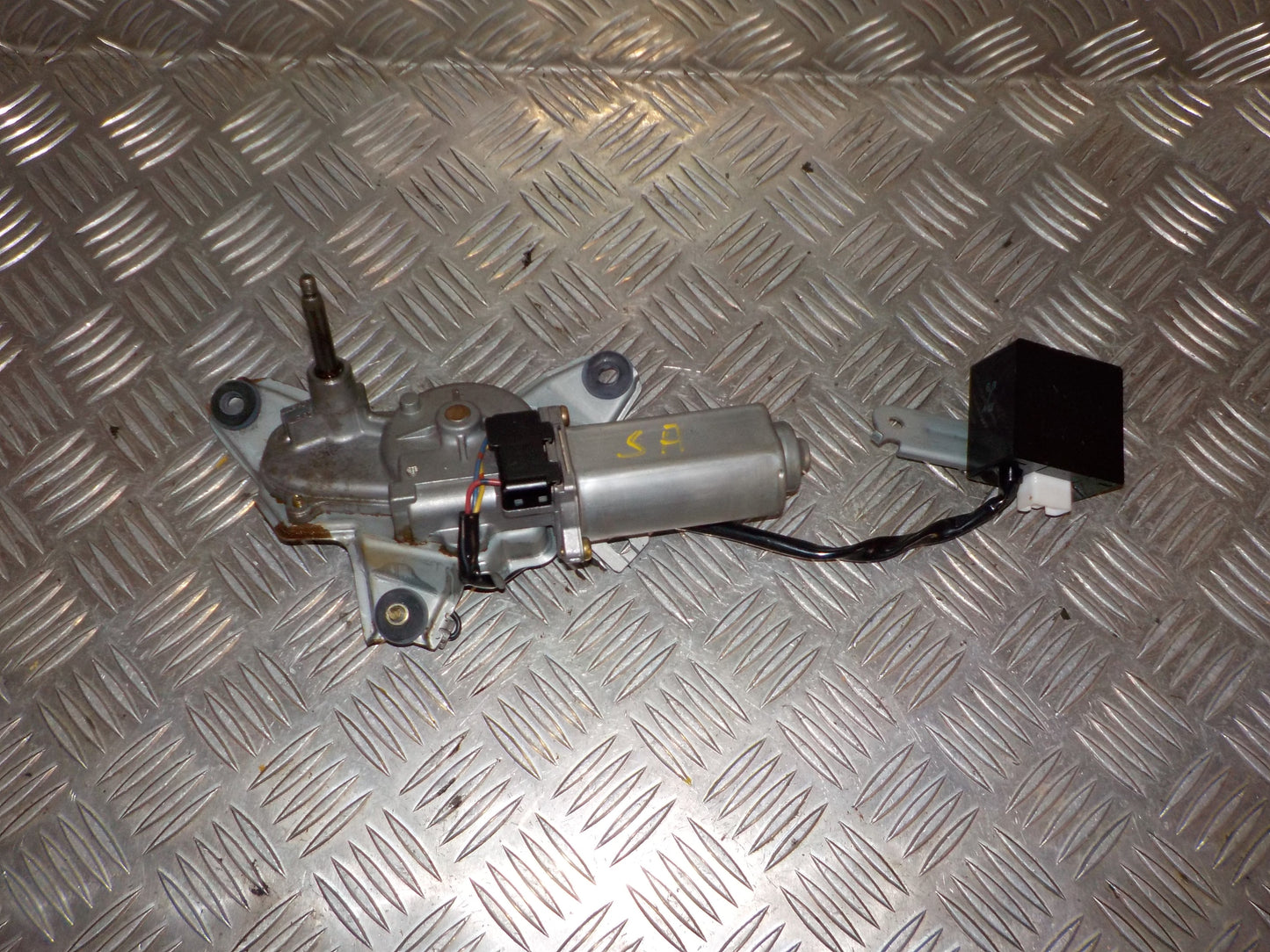 Toyota Picnic/Sportsvan Bagrudevisker Motor Med OEM Nr. 8513044020 Fra Toyota Ophugger